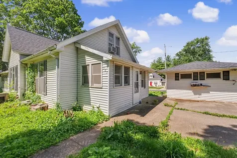307 South Lincoln Street Mahomet IL 61853