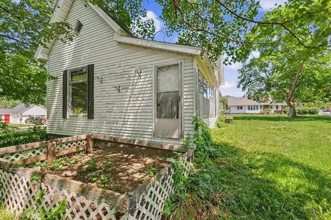 307 South Lincoln Street Mahomet IL 61853