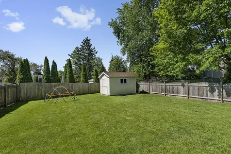 1118 Highland Grove Drive Buffalo Grove IL 60089