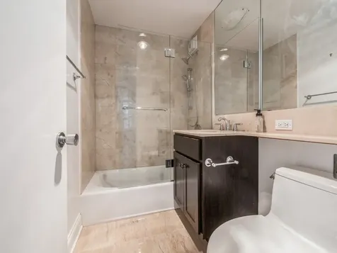 2626 North Lakeview Avenue Chicago IL 60614