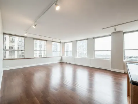 2626 North Lakeview Avenue Chicago IL 60614