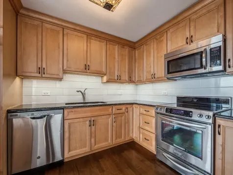 2626 North Lakeview Avenue Chicago IL 60614