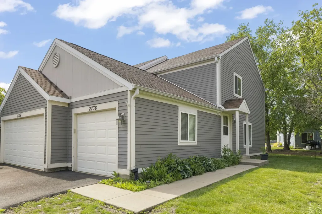 2736 Prairieview Lane S Aurora IL 60502