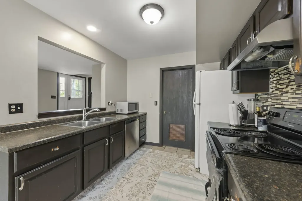 2736 Prairieview Lane S Aurora IL 60502