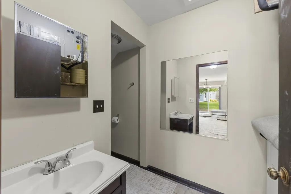 2736 Prairieview Lane S Aurora IL 60502