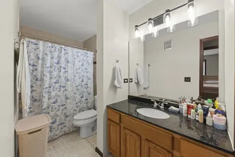 2736 Prairieview Lane S Aurora IL 60502