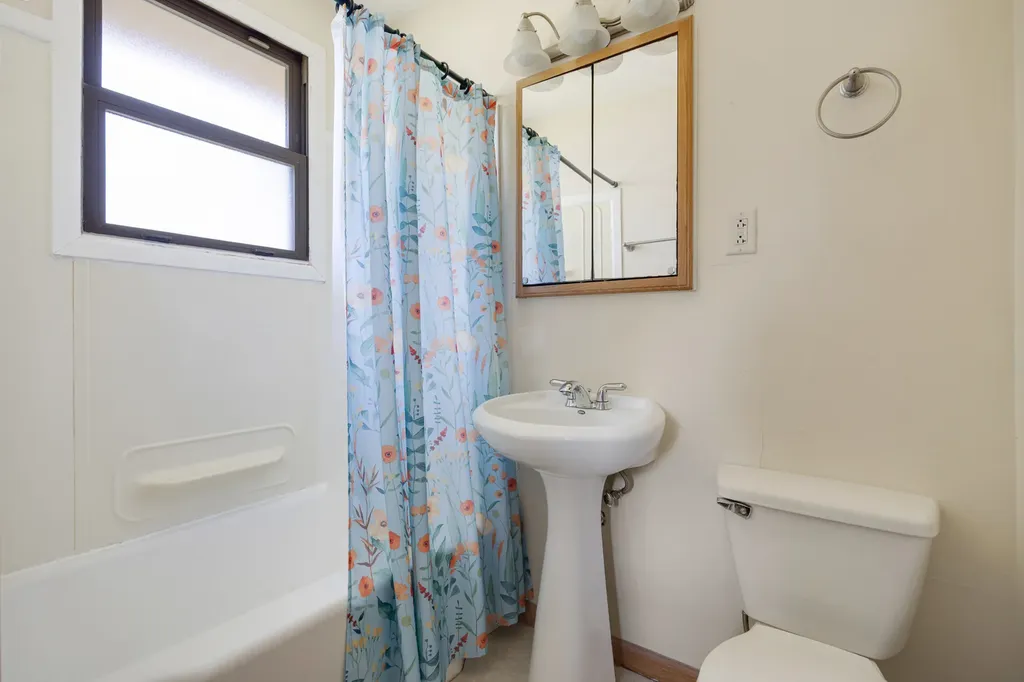 268 Thunderbird Trail Carol Stream IL 60188