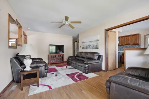 268 Thunderbird Trail Carol Stream IL 60188
