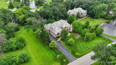 117 N. Wynstone Drive North Barrington IL 60010