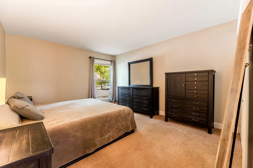 5537 East Lake Drive Lisle IL 60532
