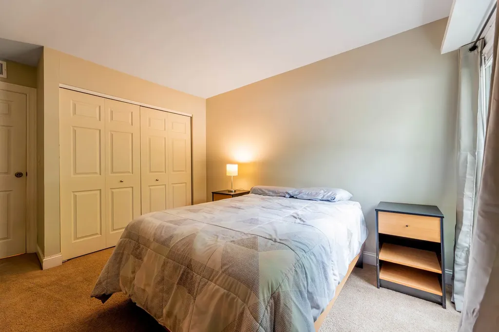 5537 East Lake Drive Lisle IL 60532