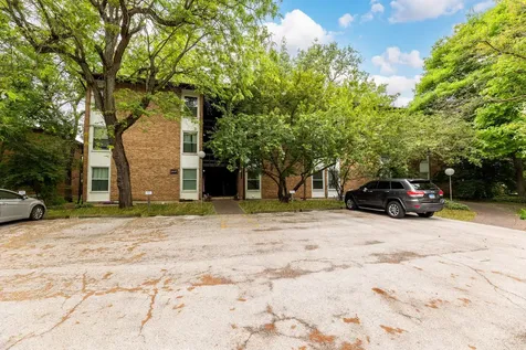 5537 East Lake Drive Lisle IL 60532