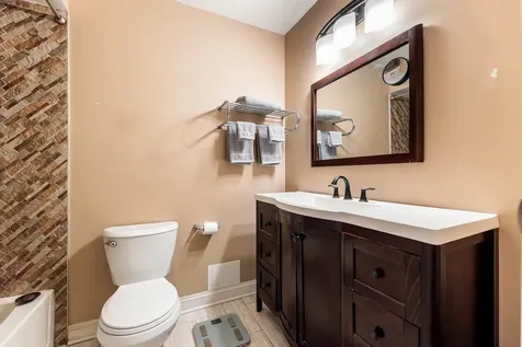 5537 East Lake Drive Lisle IL 60532
