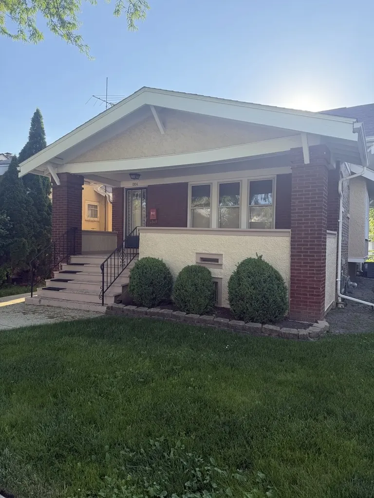 1004 Mapleton Avenue Oak Park IL 60302