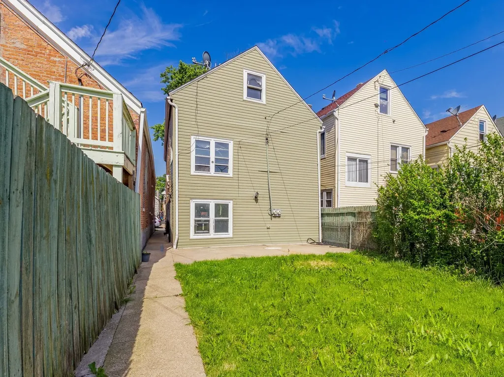 2749 South Trumbull Avenue Chicago IL 60623