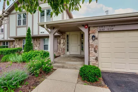 1261 Streamwood Lane Vernon Hills IL 60061