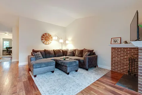 1261 Streamwood Lane Vernon Hills IL 60061