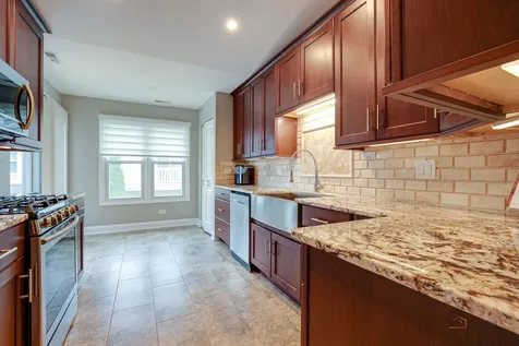 1261 Streamwood Lane Vernon Hills IL 60061