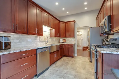 1261 Streamwood Lane Vernon Hills IL 60061
