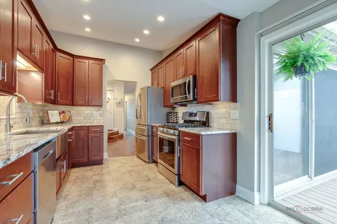 1261 Streamwood Lane Vernon Hills IL 60061