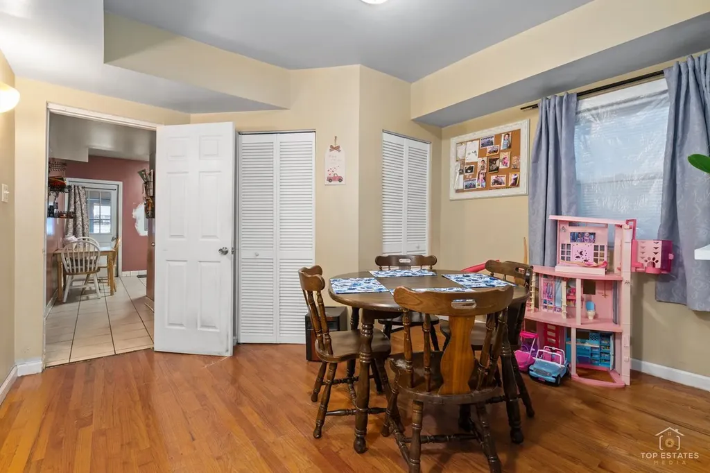 4019 North Bernard Street Chicago IL 60618