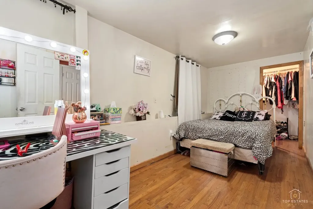 4019 North Bernard Street Chicago IL 60618