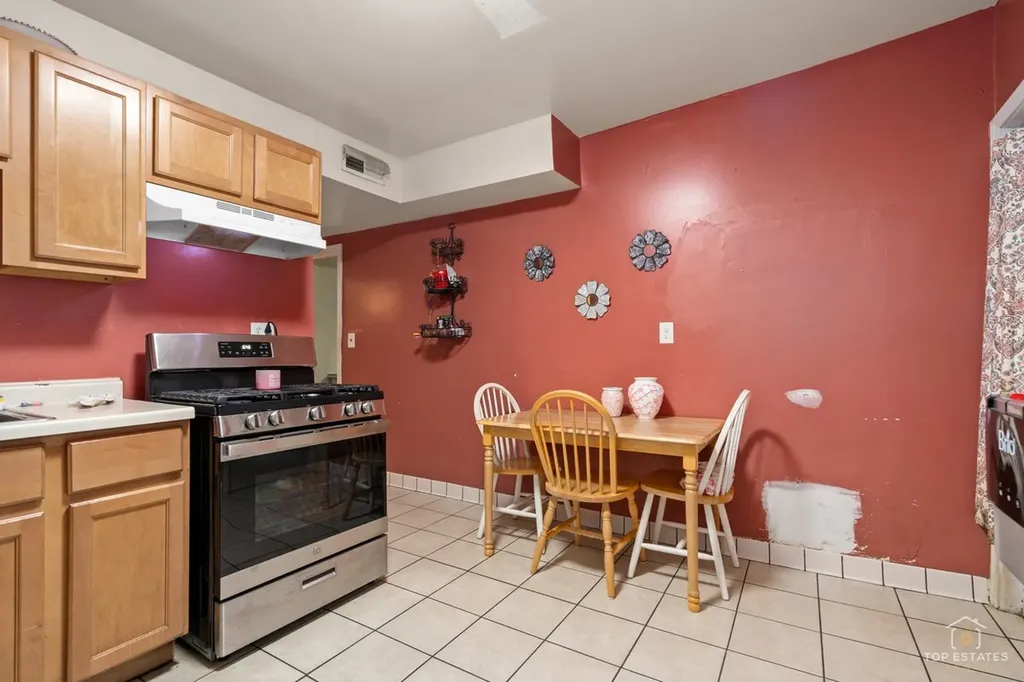4019 North Bernard Street Chicago IL 60618