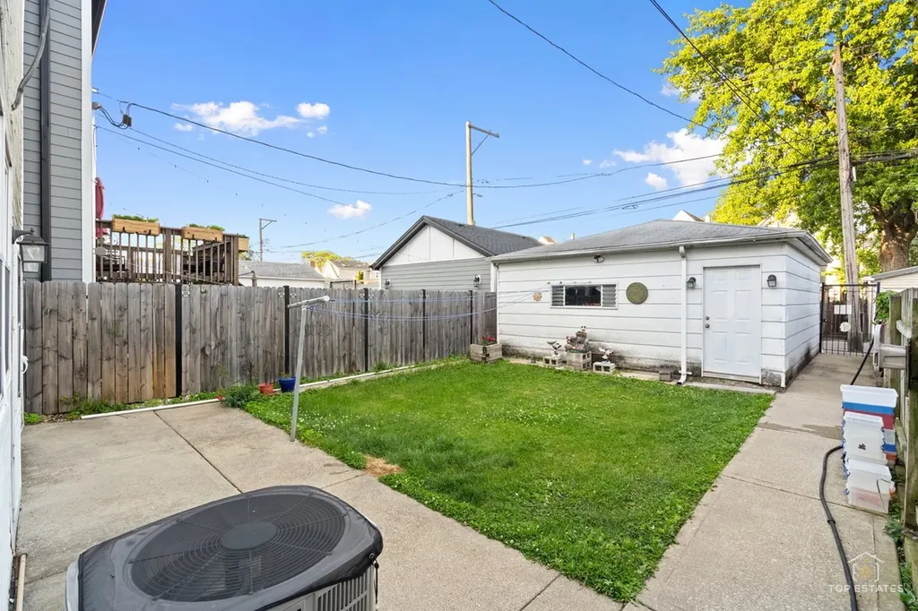 4019 North Bernard Street Chicago IL 60618