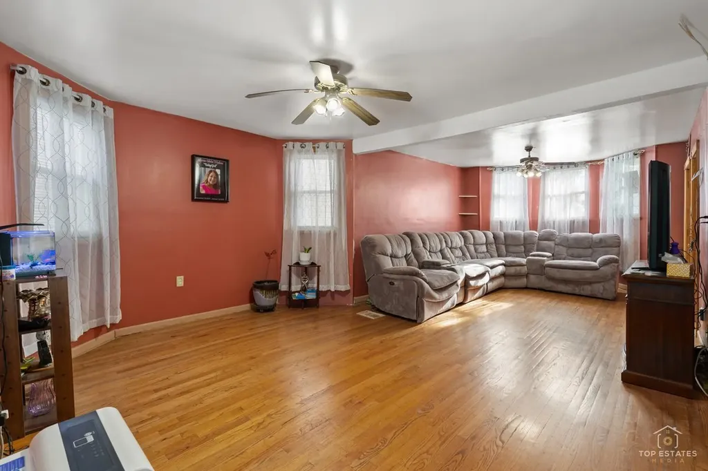 4019 North Bernard Street Chicago IL 60618