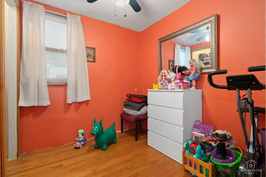 4019 North Bernard Street Chicago IL 60618