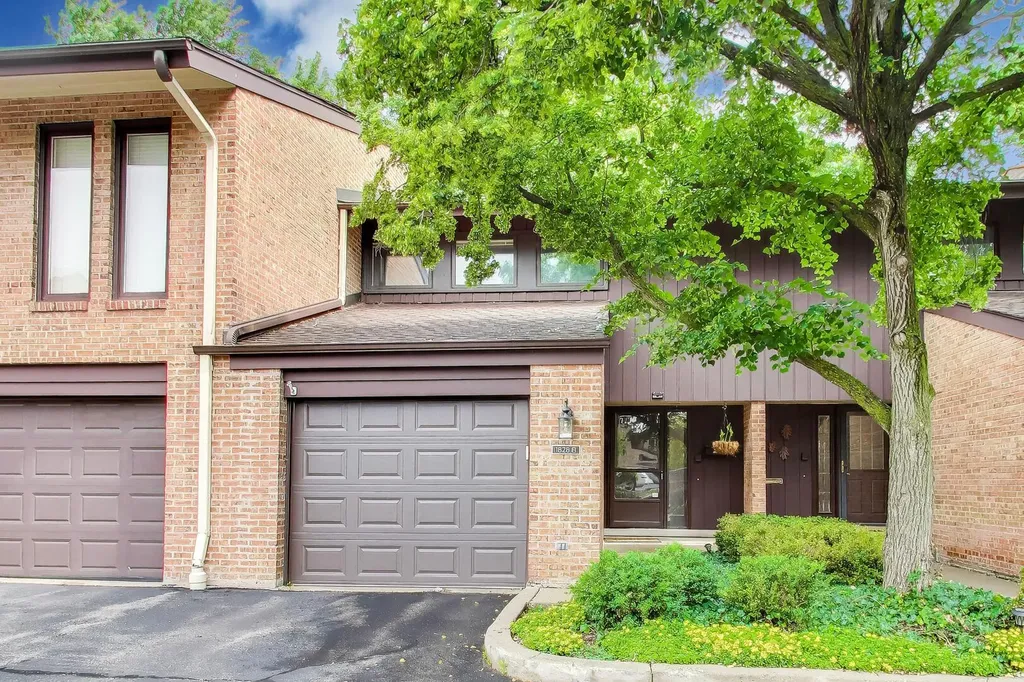 1828 Wildberry Drive Glenview IL 60025