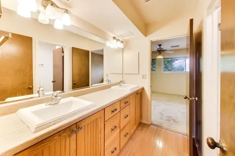 1828 Wildberry Drive Glenview IL 60025