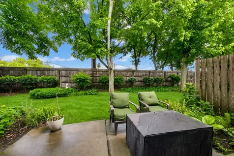 1828 Wildberry Drive Glenview IL 60025