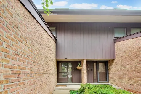 1828 Wildberry Drive Glenview IL 60025