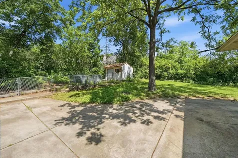 8800 West 104th Street Palos Hills IL 60465