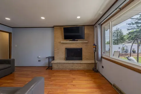 8736 South 80th Court Hickory Hills IL 60457