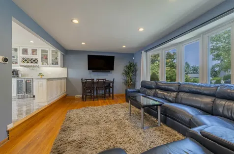 8736 South 80th Court Hickory Hills IL 60457