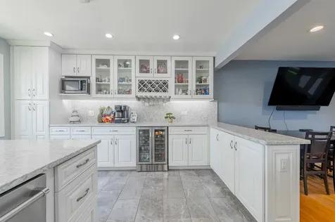8736 South 80th Court Hickory Hills IL 60457