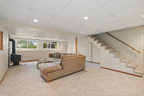 18 Jennifer Lane Dekalb IL 60115