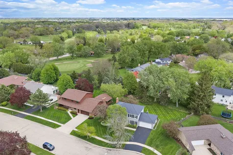 18 Jennifer Lane Dekalb IL 60115