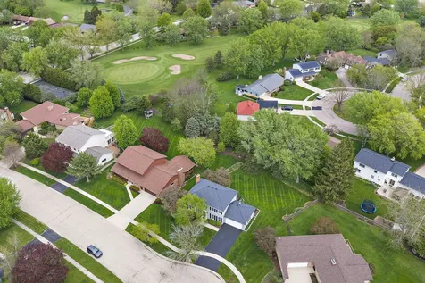 18 Jennifer Lane Dekalb IL 60115