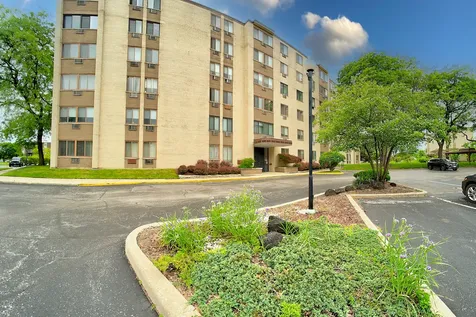 9740 South Pulaski Road Oak Lawn IL 60453