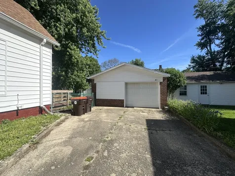 308 West Green Street Farmer City IL 61842