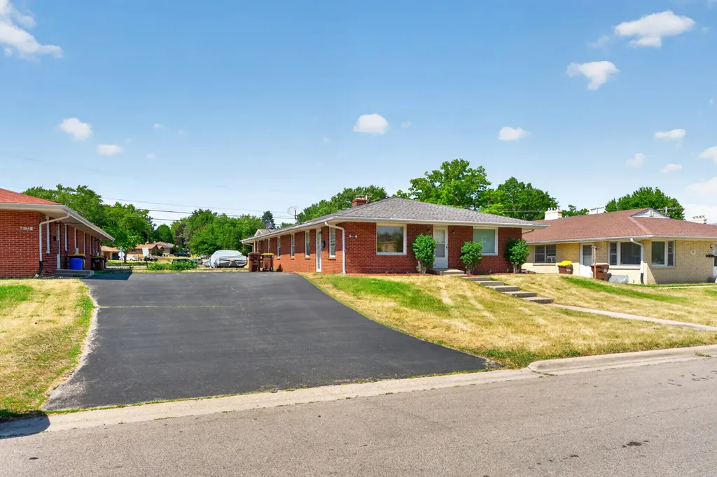 2611 Canterbury Lane Rockford IL 61101