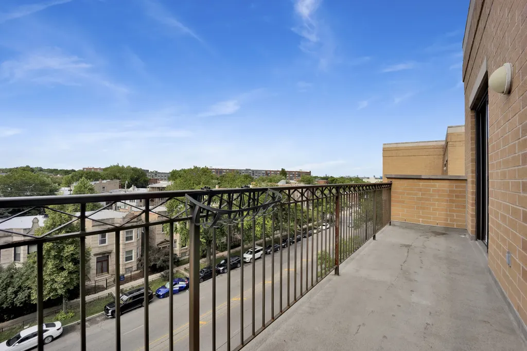 3125 West Fullerton Avenue Chicago IL 60647