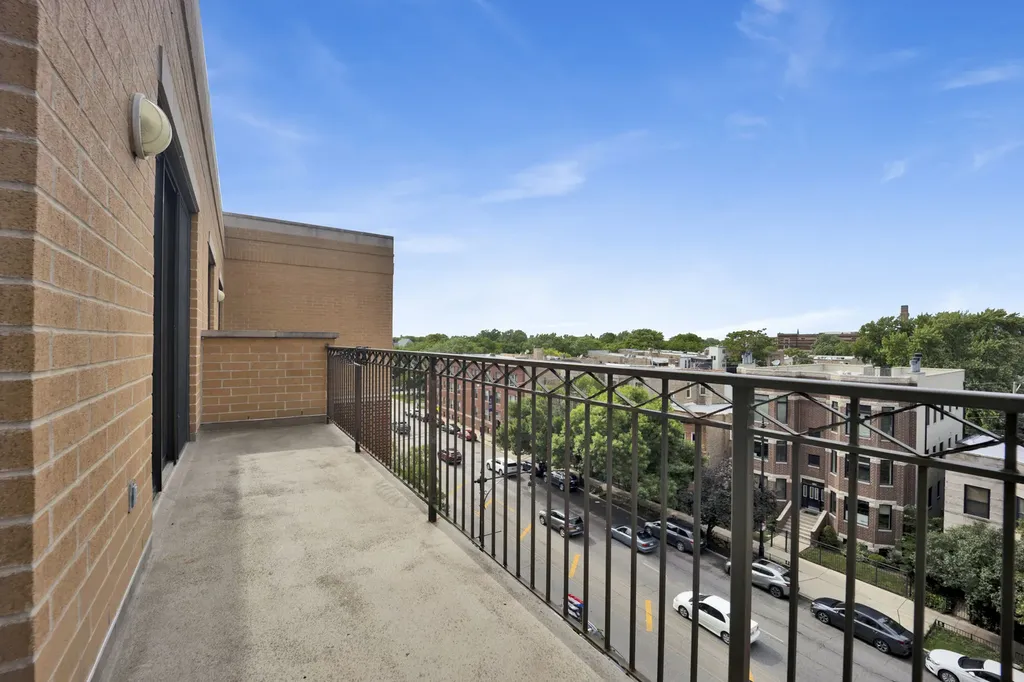 3125 West Fullerton Avenue Chicago IL 60647