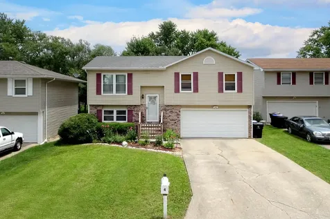 4 Moonstone Court Bloomington IL 61704