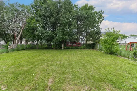 4 Moonstone Court Bloomington IL 61704