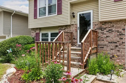 4 Moonstone Court Bloomington IL 61704