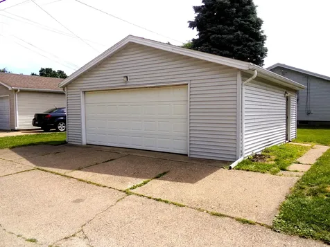 2224 15 1/2 Street Rock Island IL 61201